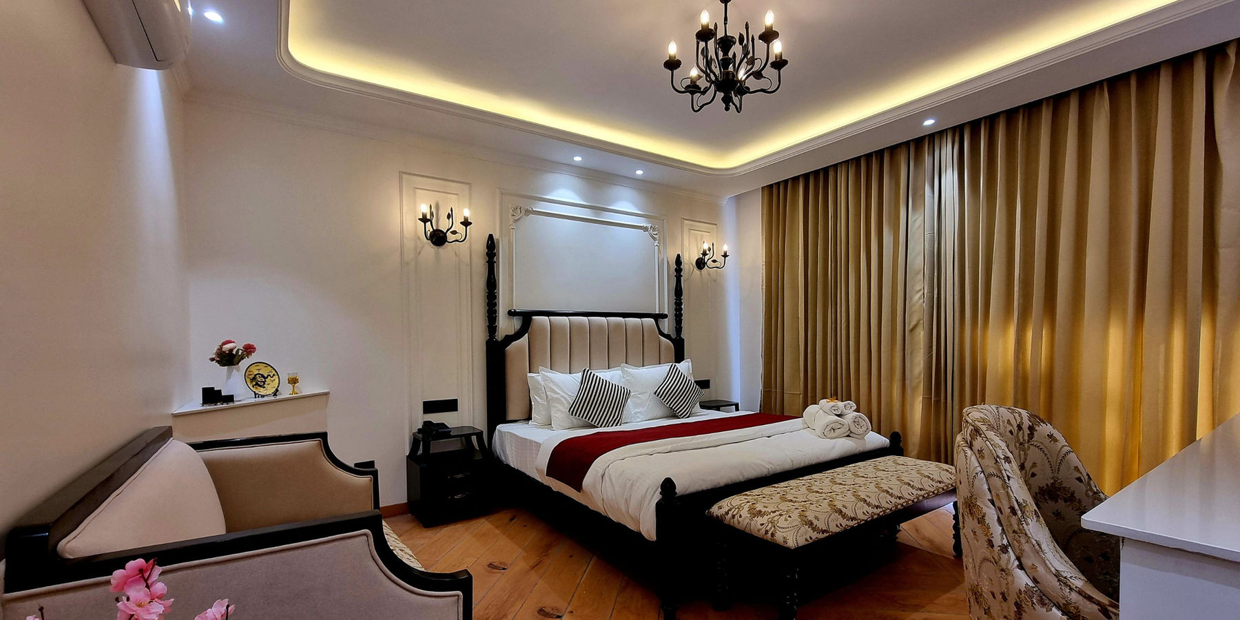 Pine forest at Akasa Dalhousie